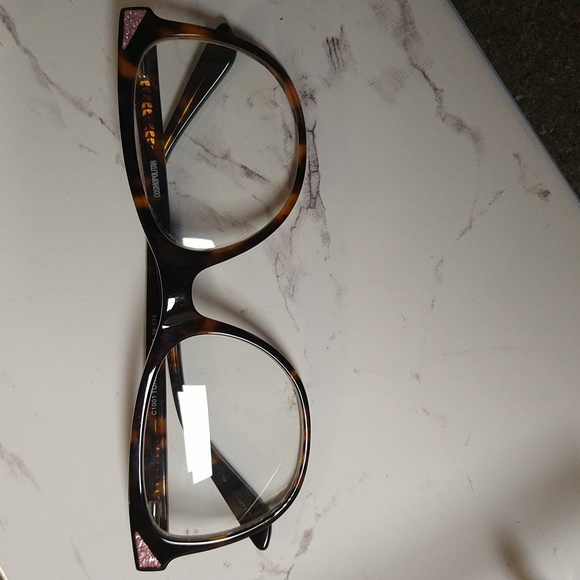 Cosmopolitan Frames - Picture 1 of 9